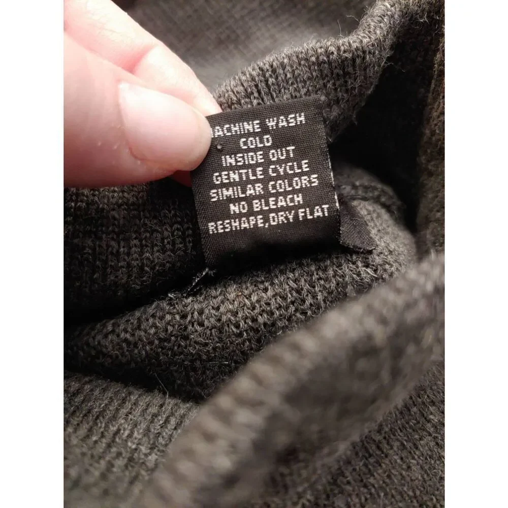 New York & Co Vintage Women's Size Medium Grey/Black Knit Sweater